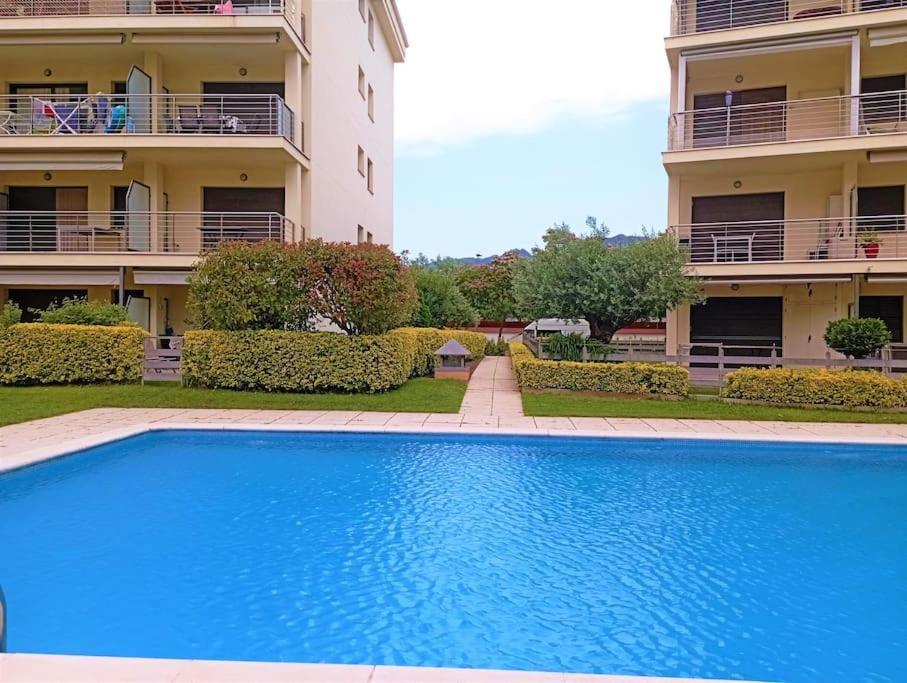 Apartamento En Primera Linea De Mar Roses Exterior photo